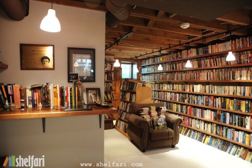 vinh: Neil Gaiman’s Bookshelves - View the entire set here (via Shelfari)